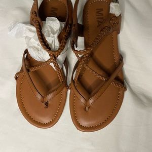 NEW brown sandals